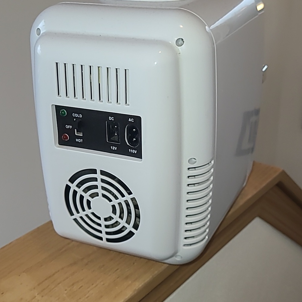Crownful White Compact Fridge - Picture 5 of 9